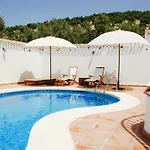 Valle De Oro Couette-café 4*